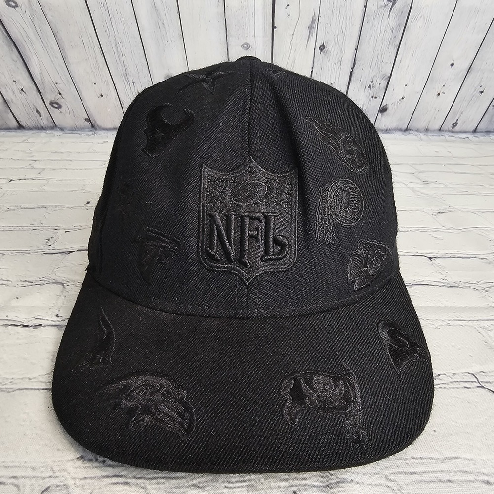 NFL Reebok Multi Team Fitted 100% Wool Flat Short Brim Hat Size 7 3/8 Black Rare